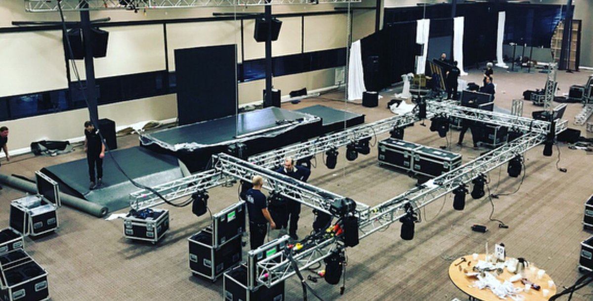 10outof10pro's tweet photo. We do a lot of work with schools so we know what is needed to bring to life an event with fixed spaces and budgets. Give us a ring to chat through your options.
#lighting #lightingdesign #stagelighting https://t.co/rxTgS4oNxu