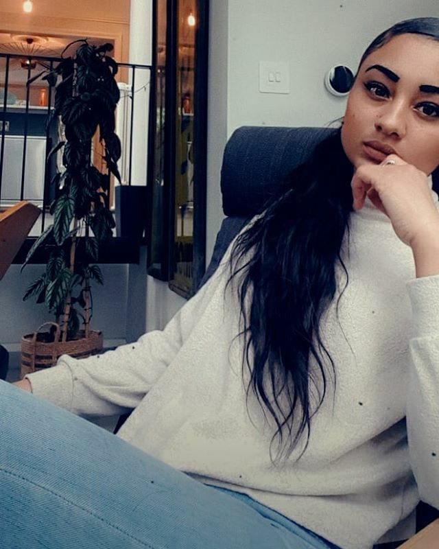 DyllonFoster's tweet photo. Is this the resting bitch face everyone talks about? 😂 jeez, I look fuming don't I?! I'm actually smiling inside, believe it or not. https://t.co/AvZ7wc3Tq4 https://t.co/W3AGO92gA6