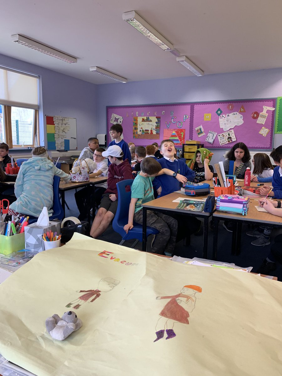 Fossoway_ps's tweet photo. It’s quiz time in P6/7 - definitely showed us we need to do more rewarding! 🙈😂 #WorldBookDay2020 #WBD2020 #reading #quiz #fossoway #ShareAStory https://t.co/I55yD69mTW