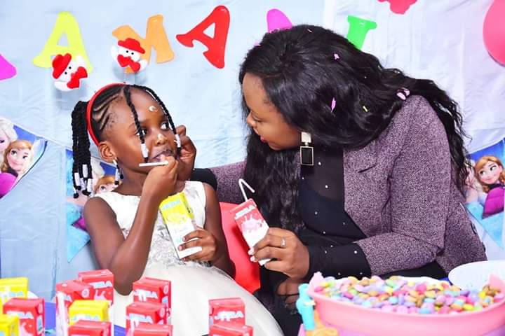 REMAUG1's tweet photo. Tbt🎂
Aamaal@5
Jesa Farm Dairy 😘
@aamaal__musuuza
Cake by brenda 0779730935 https://t.co/RCNuGSFHtr