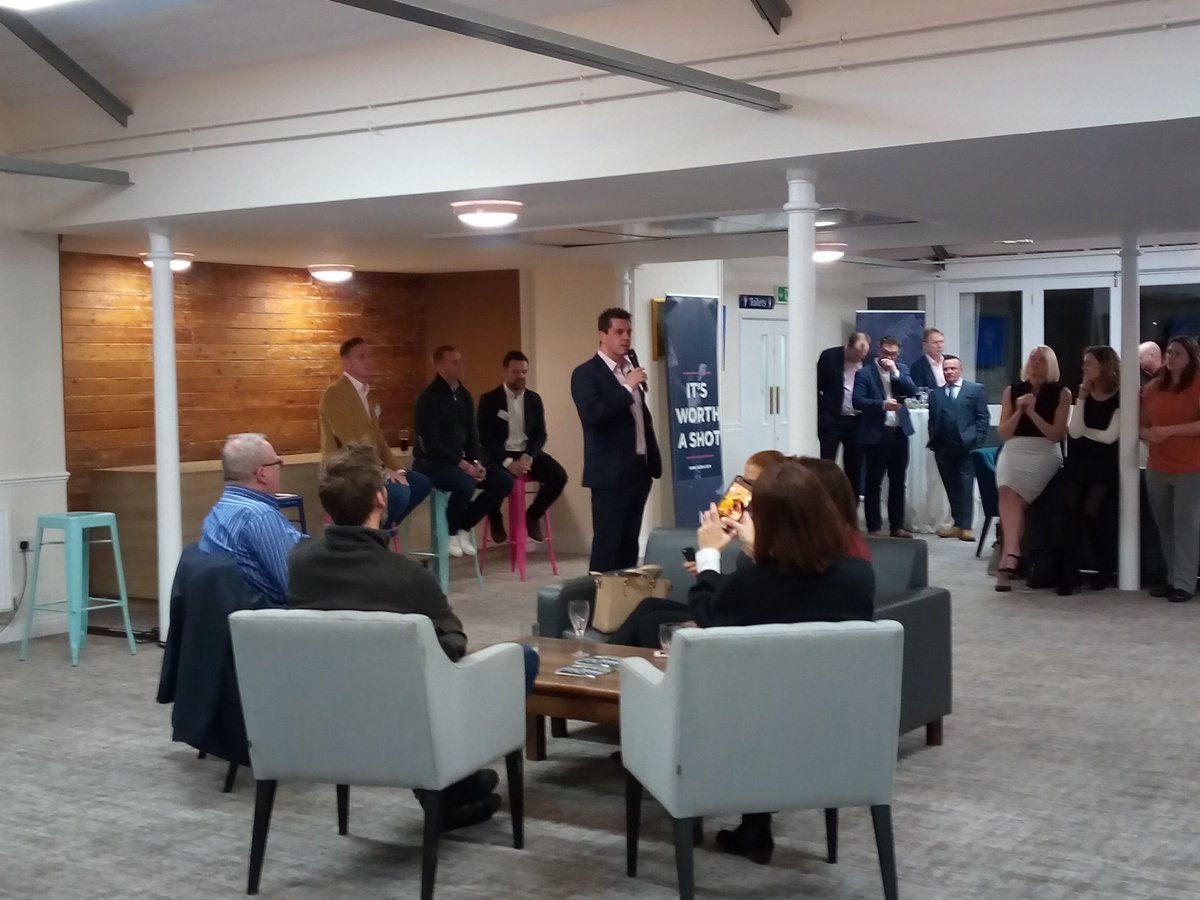 Ragsy78's tweet photo. Great performing @hub_xv Launch @Ascot BIG THANKS to @AlixPopham & The Team for inviting me to perform at this fab event & to everyone there. Was lovely meeting @MarkColbourne & hearing his #Inspirational stories along with Alix, @Mearsy02 & #TimBenjamin.
See you soon.
Diolch x https://t.co/tHpZj345mq