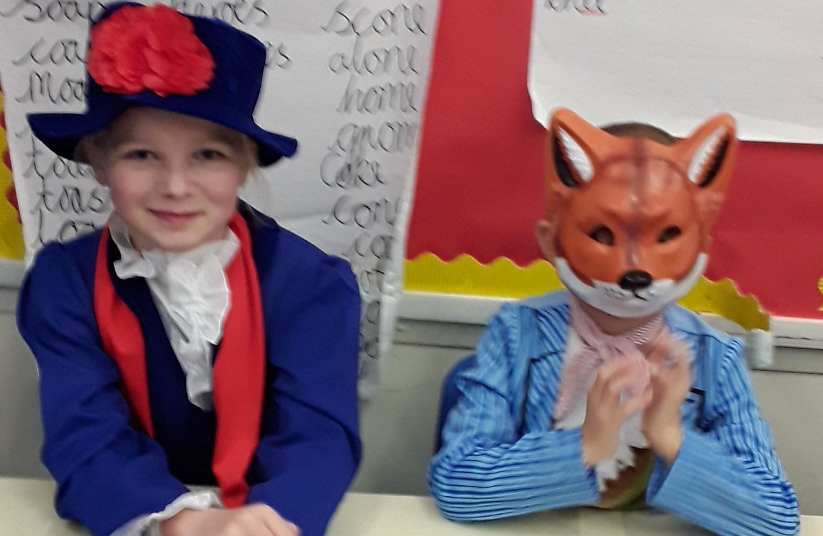 Year3TheHill's tweet photo. Check out some of Year 3's super World Book Day costumes. Can you guess any of the characters? #WorldBookDay #WorldBookDay2020 https://t.co/qzkYa4kJ32