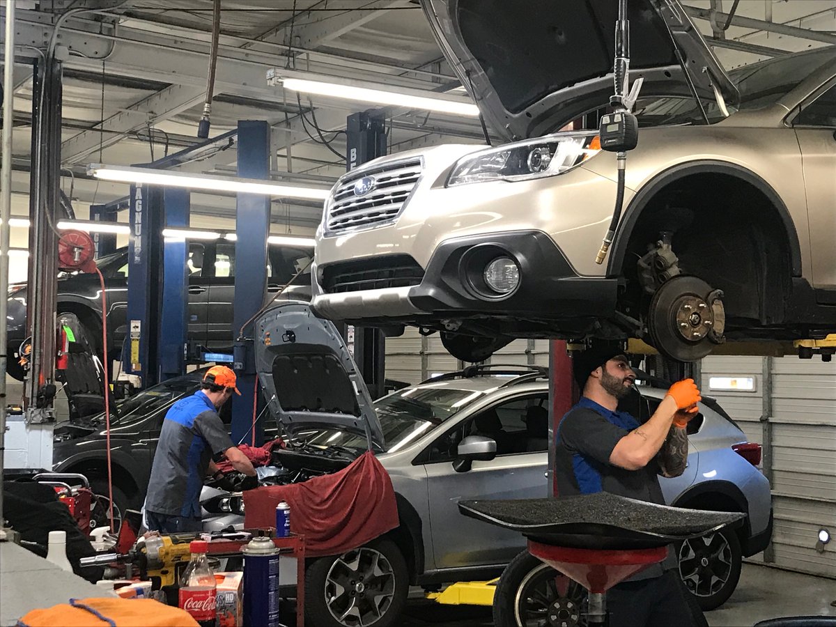 LBRIGMAN_WLOS's tweet photo. There's a local program launching soon that could help fill the auto technician shortage. I'll tell you about it &amp; how the shortage may impact you, tonight at 6pm @wlos_13 @BlueRidgeCC #StateofOurRoads https://t.co/EQlEmT4Wsi