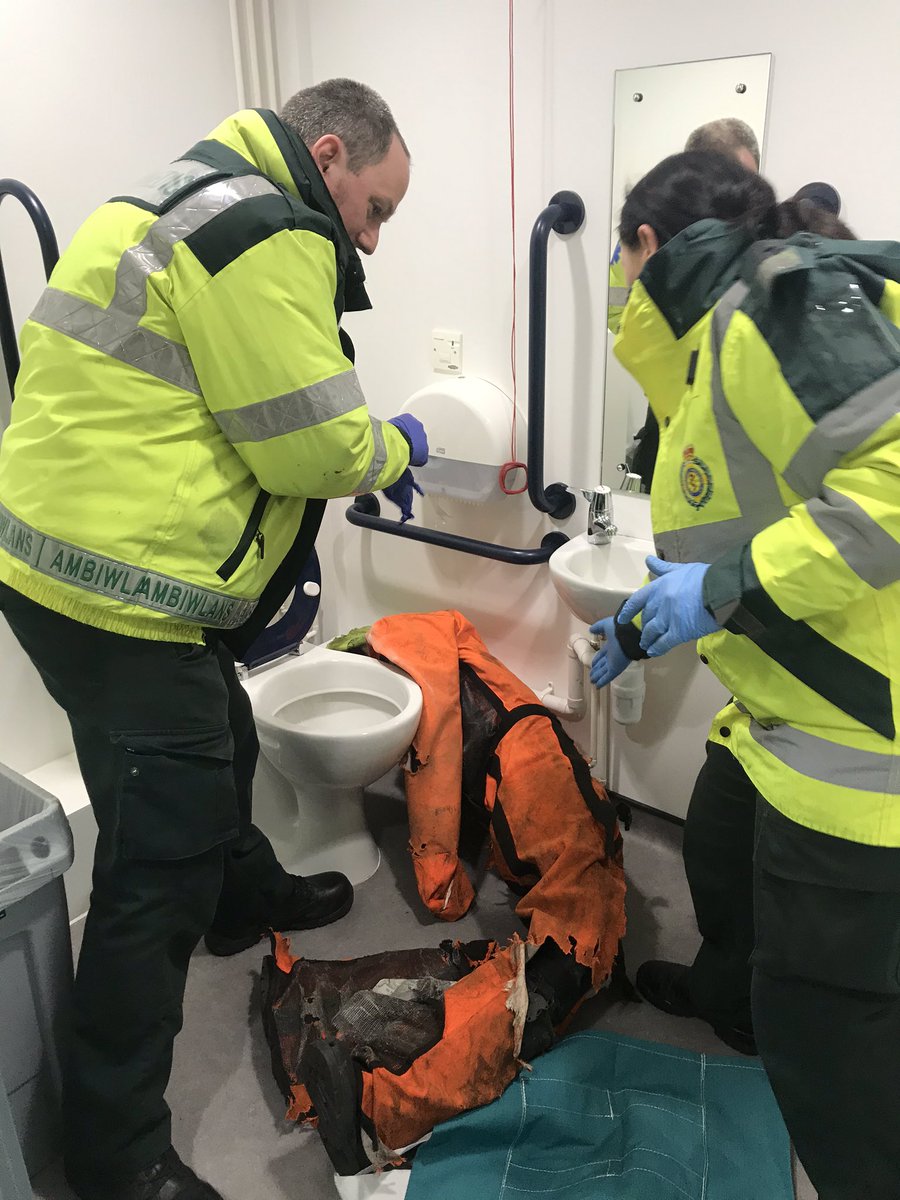 WastMrt's tweet photo. The last day of the MRT training course is well underway with candidates responding to a variety of simulated 999 calls #TeamWAST https://t.co/y1ITCstVR9