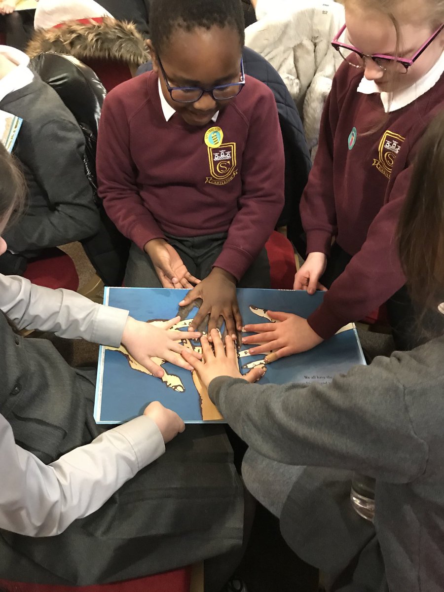 AmnestyScotland's tweet photo. We loved meeting ⁦@Castleton_Pri⁩ at #WeeWrite2020 fantastic #UNCRC discussion and drama! Thanks for inviting us ⁦@AyeWrite⁩ ⁦@GlasgowLib⁩ https://t.co/yI2oIr0cw1