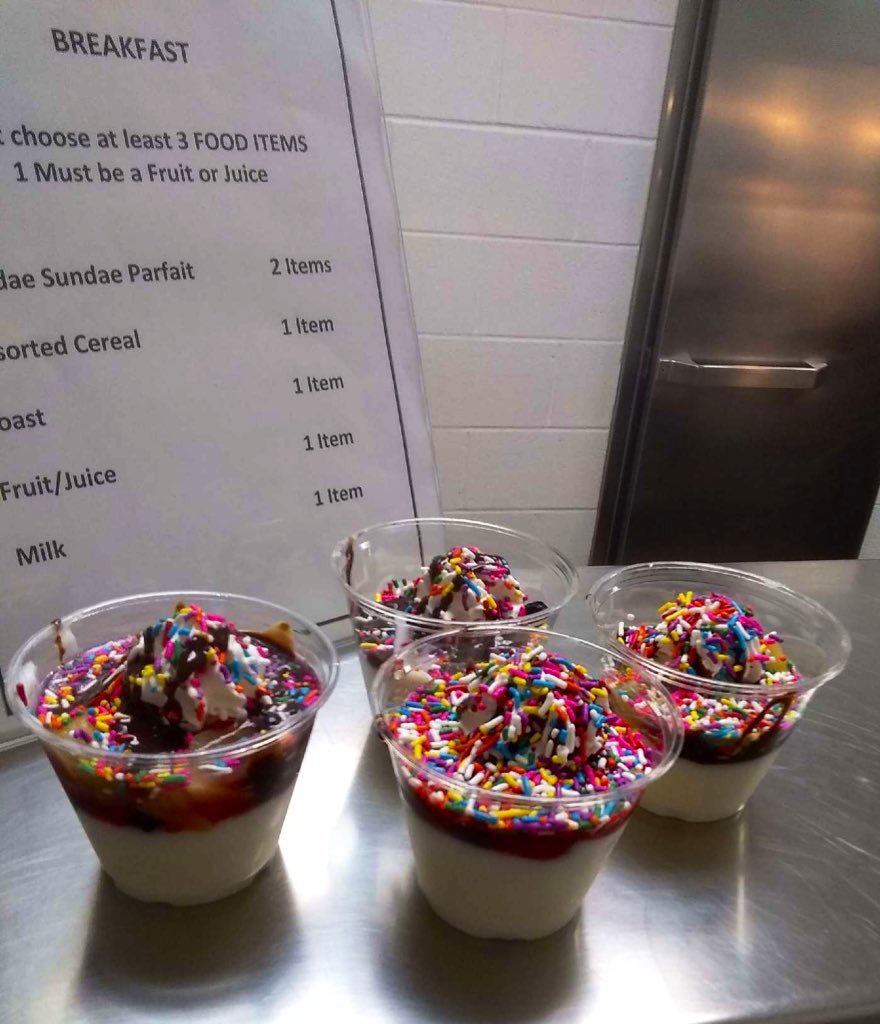 TexasSchoolFood's tweet photo. Fundae Sundae Parfaits - top your yogurt just the way you like it in the cafeterias today at @decaturisd @BridgeportISD @ChicoISD @AlvordISD @Paradise_ISD @boyd_isd to celebrate National School Breakfast Week https://t.co/NTdccsKMMo