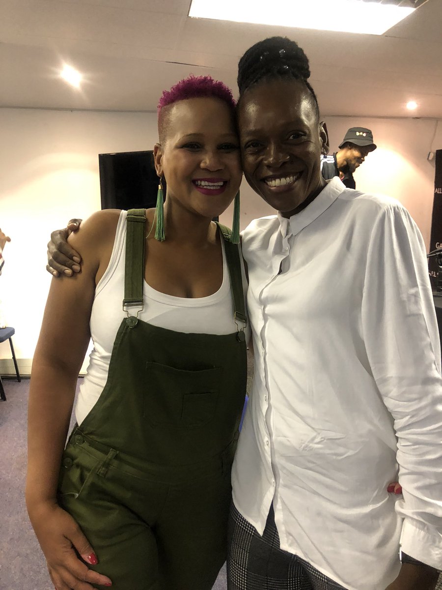 siyaloyilane's tweet photo. Things we do when we have to take pics with @ChaukeDumisani1 😜 the leading women in our sport brought to u by @_AllStarGames @GautengSACR #MsShumba @Hollywoodbets @adidasZA https://t.co/IBJy6yxgxD