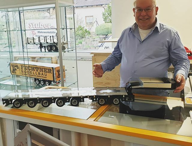 fechtnermodell's tweet photo. trailerday at Fechtner-Modellbau office

#trailer #schiebeplaner #furybear #modellbaumünsterland #exclusive #new #shop #truck #tamiya #widdern https://t.co/5NZzxaHEia https://t.co/05fc8GUnSF