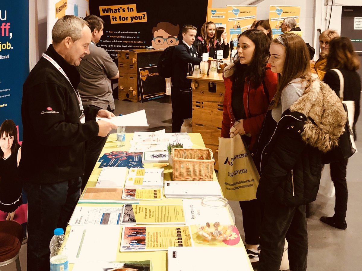 _TheAppWorks's tweet photo. We offer advice and opportunities in a wide variety of sectors from customer service and business administration to engineering and manufacturing #telford #telfordskillsshow #apprenticeships #apprenticeadvice #careers #events #telford https://t.co/Qea6ZqjksA
