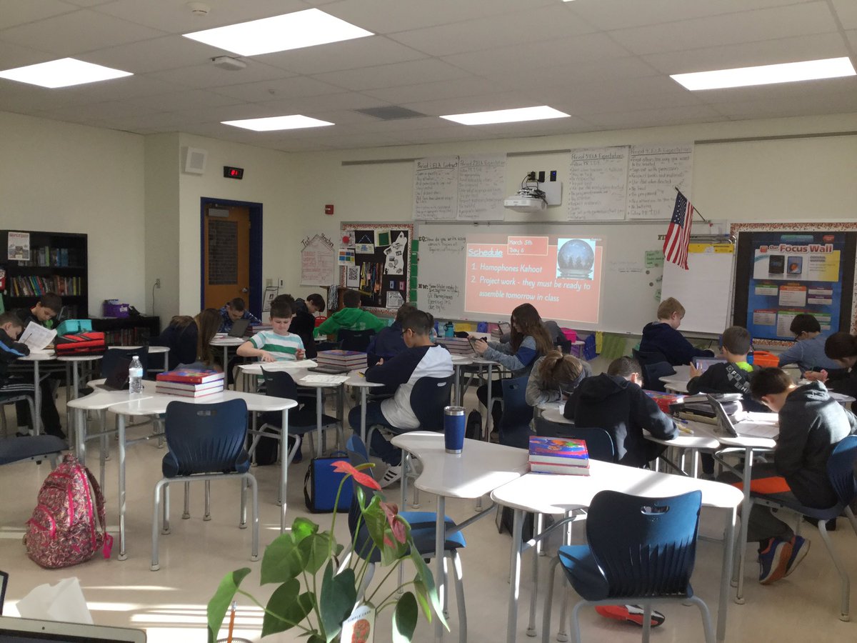 MrsMiller34's tweet photo. Figurative Language Snowglobes #Snow?#irony @RackleyNate @MrWPopejoy https://t.co/2PnL8mpJYE