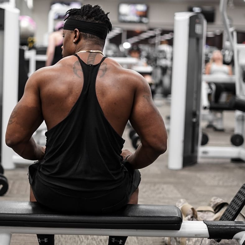_terrywarfield's tweet photo. Gotta be strong to hold all those cameras and gimbals! Lol. Seriously tho. Keep pushing to be stronger in everything. In the Gym, your career, mentally, financially. Don't waste a day without making SOME type of progress #TERRYINTHEWILD GOOD MORNING! https://t.co/IXe4Glo4yh