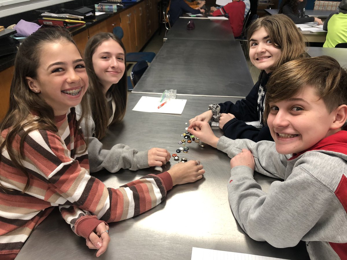 MahwahSci_Eng's tweet photo. Mrs. Madio’s Earth Science class brainstorming how to make a mineral classification key by practicing some “button geology!” @mahwahschools @RamapoRidgeMS #mahwahconnects https://t.co/Vf8LAfIJEN