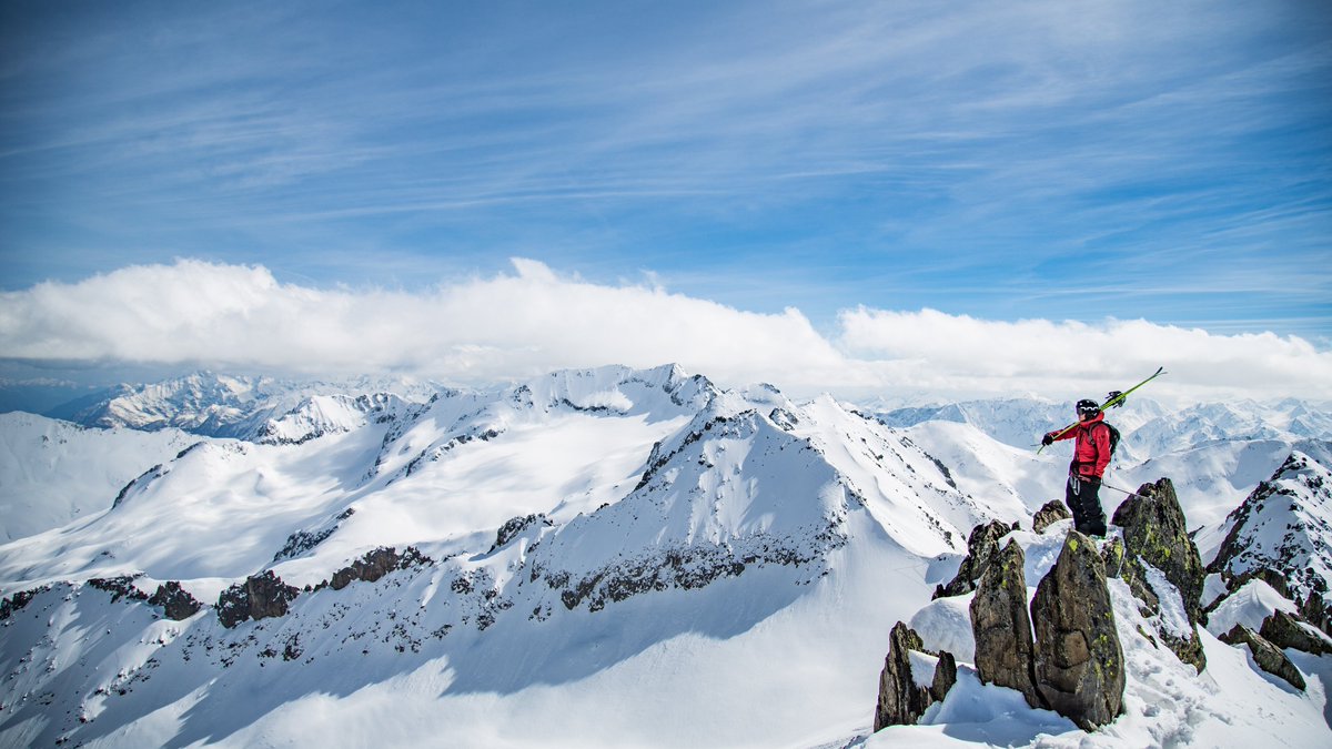 catweakley's tweet photo. Late-season ski holidays are a joy and it’s not too late to book one in April – so here are deals on the best places to go, including a very snowy Andermatt @TeleSkiSnow  https://t.co/MBFfpoV6PA https://t.co/DNDzqtMZK0