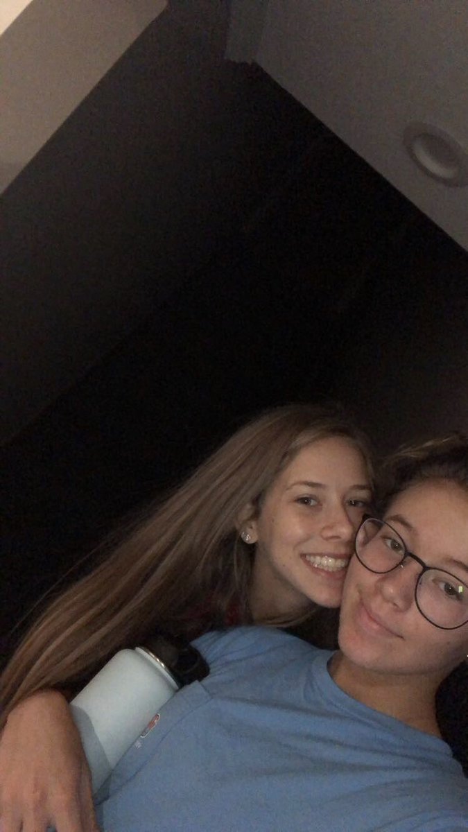 AudreySteinert's tweet photo. happy birthday to the coolest girl I know. I hope you have the best day ever and I can’t wait to live it it up this summer! @EckGabby https://t.co/Ec31gm5cz1