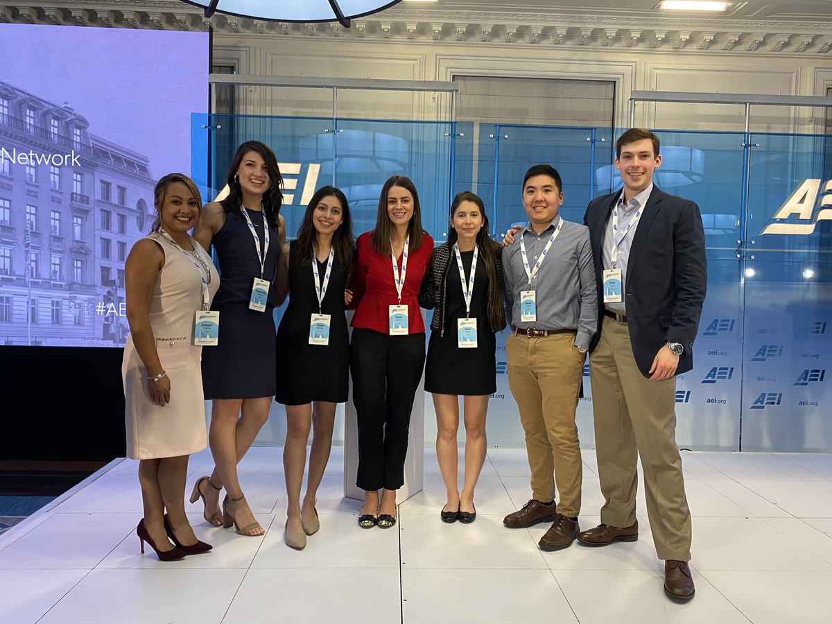 elysenewbs's tweet photo. An impressive group of young professionals are in the building for our Millennial Cohort. Excited to start day 2! #AEILead @AEI https://t.co/eMQAh6U9gX
