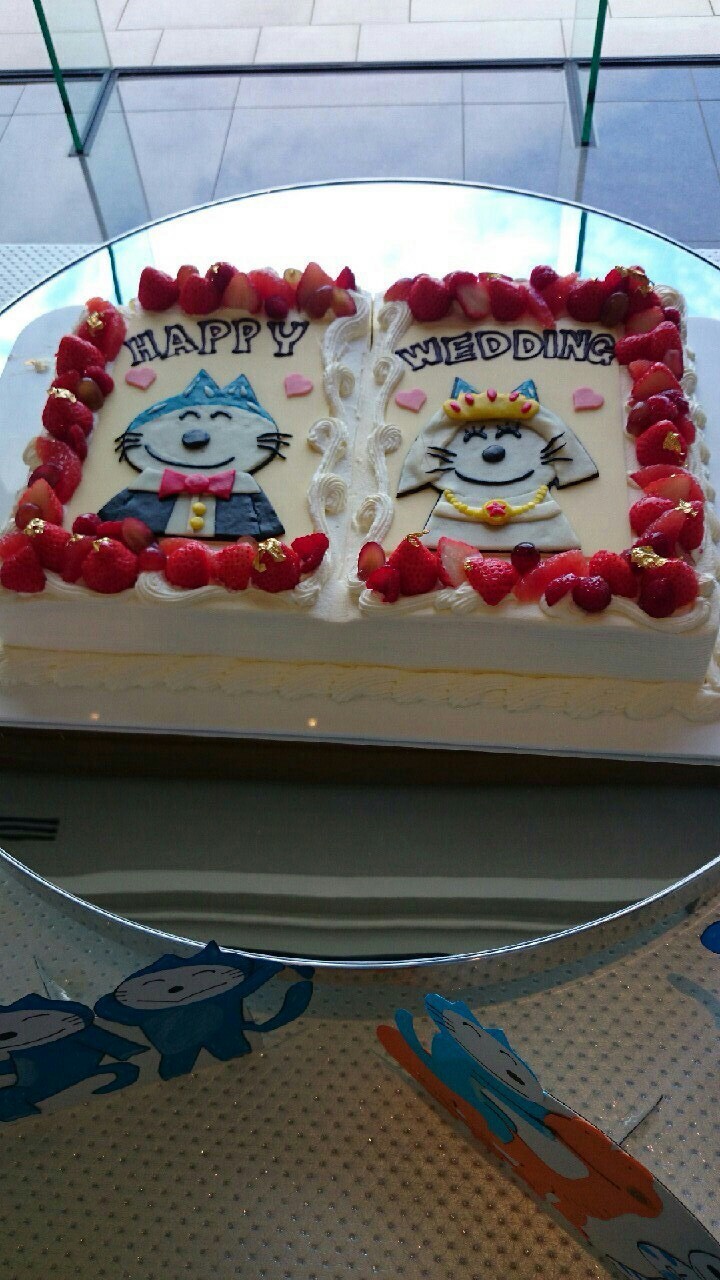 にゃご先生 いつも素敵なねこ達のイラストを投稿しているyukiさん Kawayukioi に新しいアイコンのイラストを依頼させて頂きました O O 結婚式のウェディングケーキからこんな素敵なイラストを描いてくださいました 11ぴきのねこ 新しいアイコン