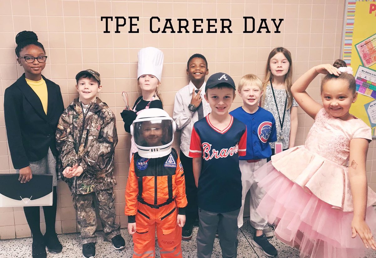 Career Day has the TPE hallways filled with lawyers, hunters, chefs, astronauts, the President, baseball players, teachers, and ballerinas! #readacrossamericaweek 🐾