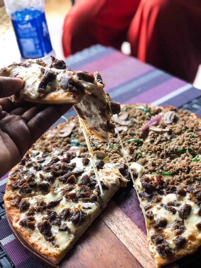 Papi’s Pizza1 kinda close off Bangui StWuse 2——Beef special /americano(M) -N3500Pepperoni/bbq chicken(M)- N3700———I tried four different types of pizza from Papi’s ! Guess which one is now the best pizza ive ever had in abuja? Full review & Menu on IGIG: Pamsfoodtour