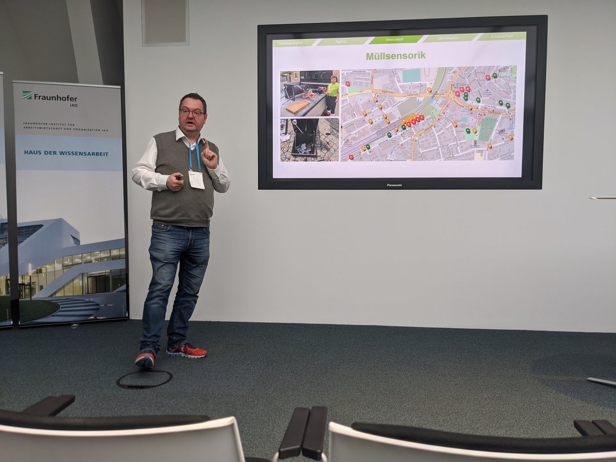 TUGHerrenberg's tweet photo. Sachen gibt's die gibt's nicht? 

@StefanKrausTUG über
#NewWork + Selbstorganisation auf dem Bauhof in #Herrenberg 👷🚜🌳 und #IOT #LoraWAN u.a. Winterdienst + Mülleimer

Ausführliche Hintergründe:
https://t.co/zZrfvr241D 👈

#MorgenstadtWerkstatt bei @iaostuttgart https://t.co/FdEUn2WDWt