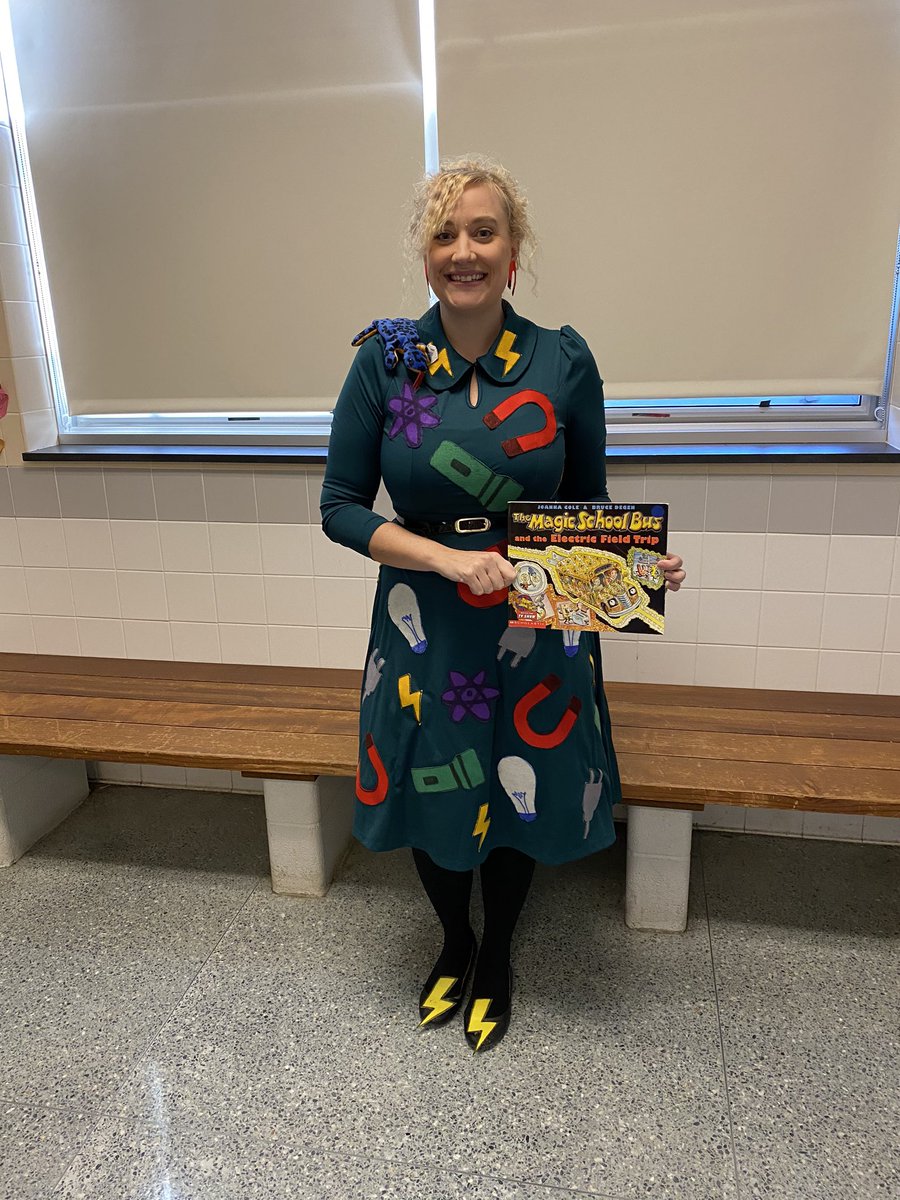 MissRabeh's tweet photo. #aNAISing costumes for Book Character day! #ReadAcrossAmericaWeek #DrSeussWeek https://t.co/AibazJVnzX