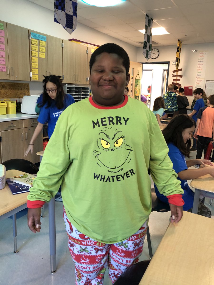 MrsDudda's tweet photo. Wear your Grinch-iest green! And a big smile! #galluphill360 https://t.co/HgBjlOs4SB
