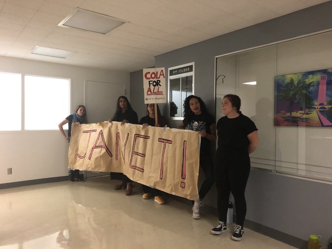 View image on Twitter