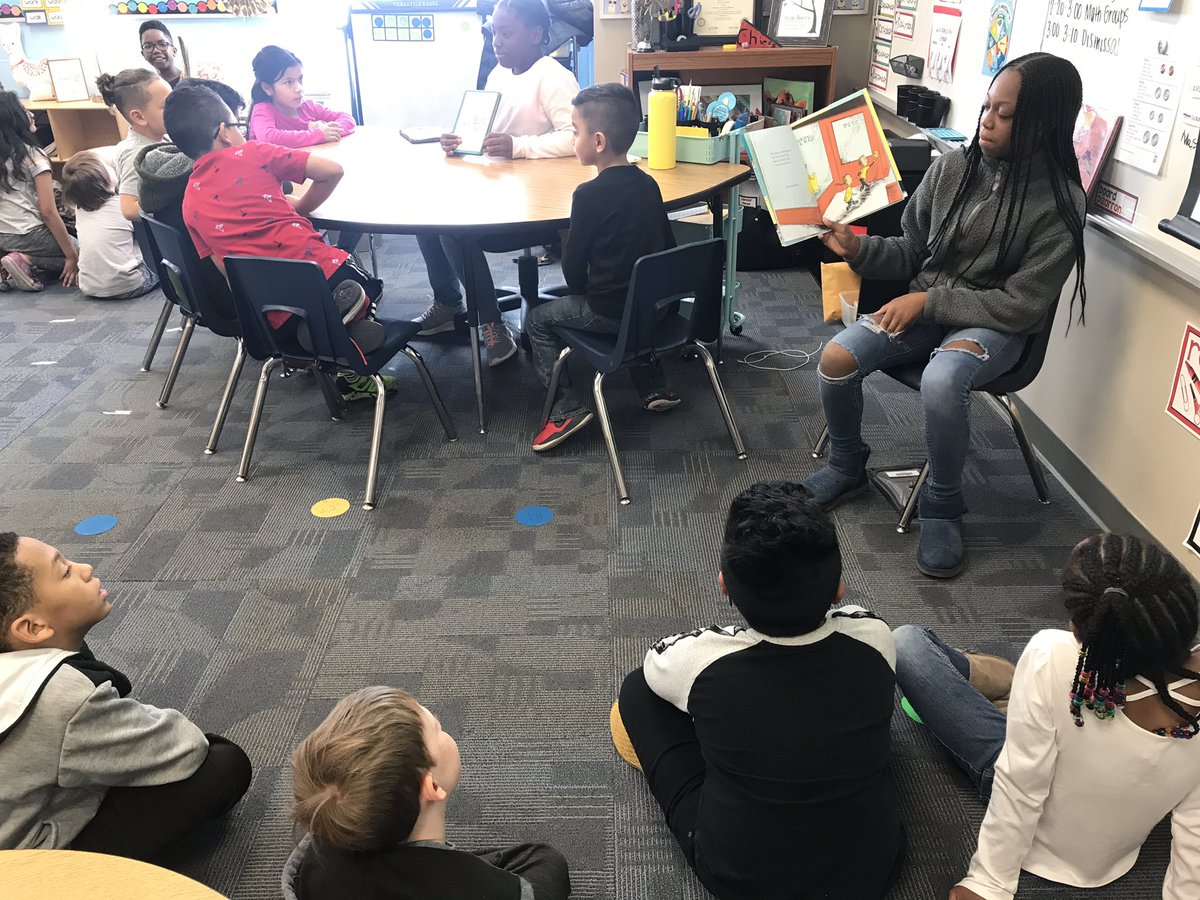 MissCampbell01's tweet photo. 4th &amp; 5th Ss joined us for #ReadAcrossAmerica today ❤️ https://t.co/EJDjikBZST
