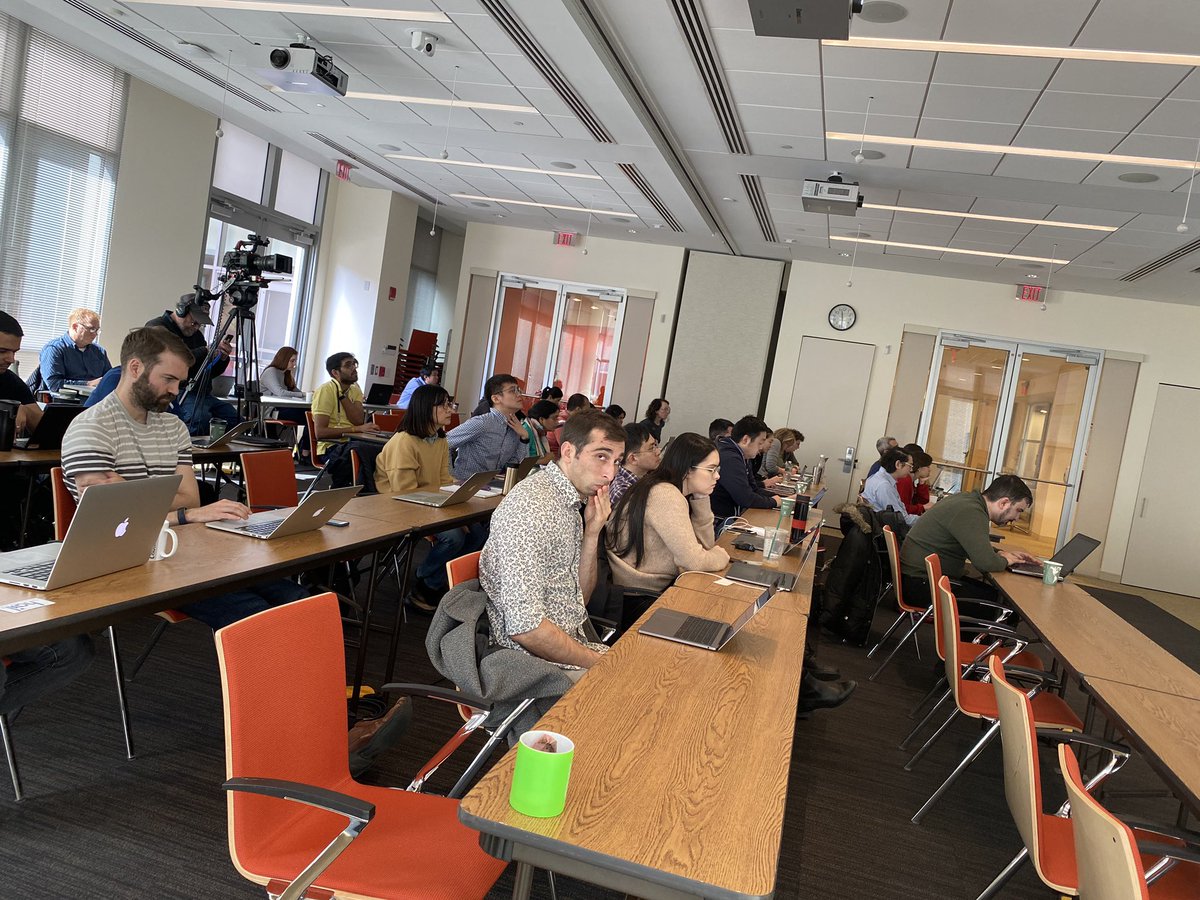 hailgenetics's tweet photo. We have a great turnout for our BroadE workshop and thankful that we have the space to help people to explore #geneticsMadeEasy . Less time for implementation and run times = more time for scientific curiosities. #hailGenetics #scalableGenomics @broadinstitute @StanleyCenter https://t.co/m0eOtr6qH4