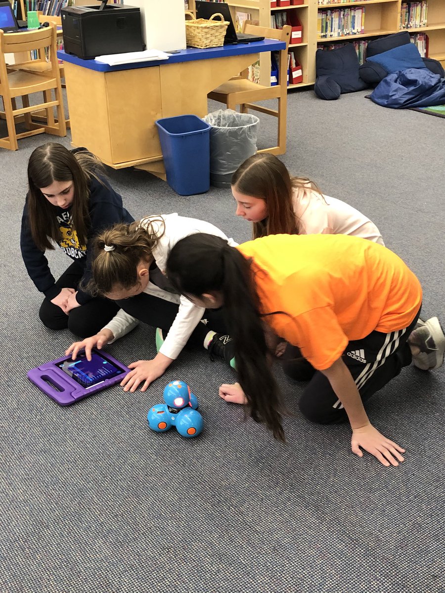 braeburnlibrary's tweet photo. Braeburn students love #makerspace https://t.co/u1oqWnyFqL