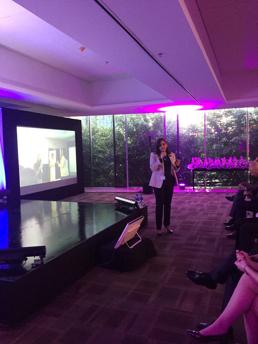 RicohLA's tweet photo. Empezamos el Q&A abierto a todas las subsidiarias de @RicohLA a nuestro comité de diversidad e inclusión #RicohWay #IWD2020 #EachForEqual @Lornamha @doimperio @RicohMexicana https://t.co/3xrl8iVRR8
