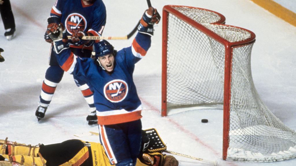 OnLevelPlay's tweet photo. On this day in 1985, @NYIslanders RW Mike Bossy scored his 50th goal of the season, becoming the first player ever to score 50+ goals in 8 consecutive seasons.

#LevelPlaySports #TBT #ThrowbackThursday #NHL #HHOF #NHLRecords @Bossy5050 #inspiration #NHLHistory https://t.co/9KDJGy4IVZ