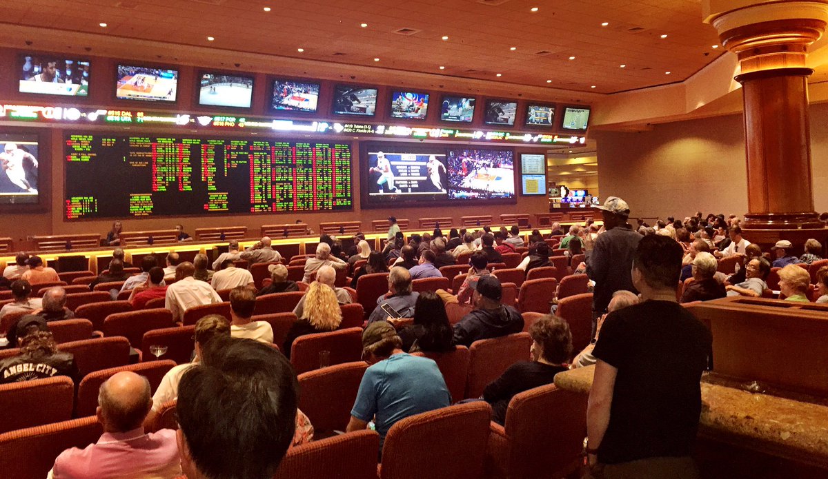 casinocity's tweet photo. We are exactly two weeks away from the onslaught of the games during Day 1 of the NCAA college basketball tournament. Here are 10 #MarchMadness parties in #LasVegas worth checking out: https://t.co/04fCNDop6g https://t.co/1J4FGp3fUs