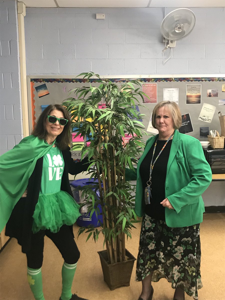 Wear as much green as you can for Green Eggs and Ham! Silly and serious teachers! ⁦@VoorheesPrin⁩ ⁦@OBLombardi⁩