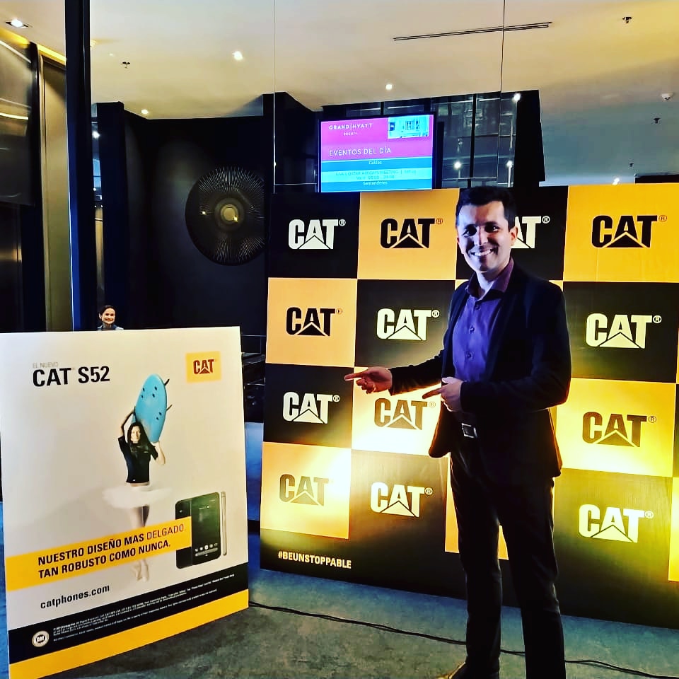 ITenLINEA's tweet photo. Hoy en el lanzamiento del CAT S52, con un peso de 210 gr, procesador MediaTek Helio P35 y cámara principal de 8 MP y trasera de 12 MP f/1.8 📲Incluye certificaciones de resistencia #CelularTodoTerreno #CatS52 #ITenLINEA Cuál es tu percepción acerca de esta marca? https://t.co/DSHH0Jp5xv