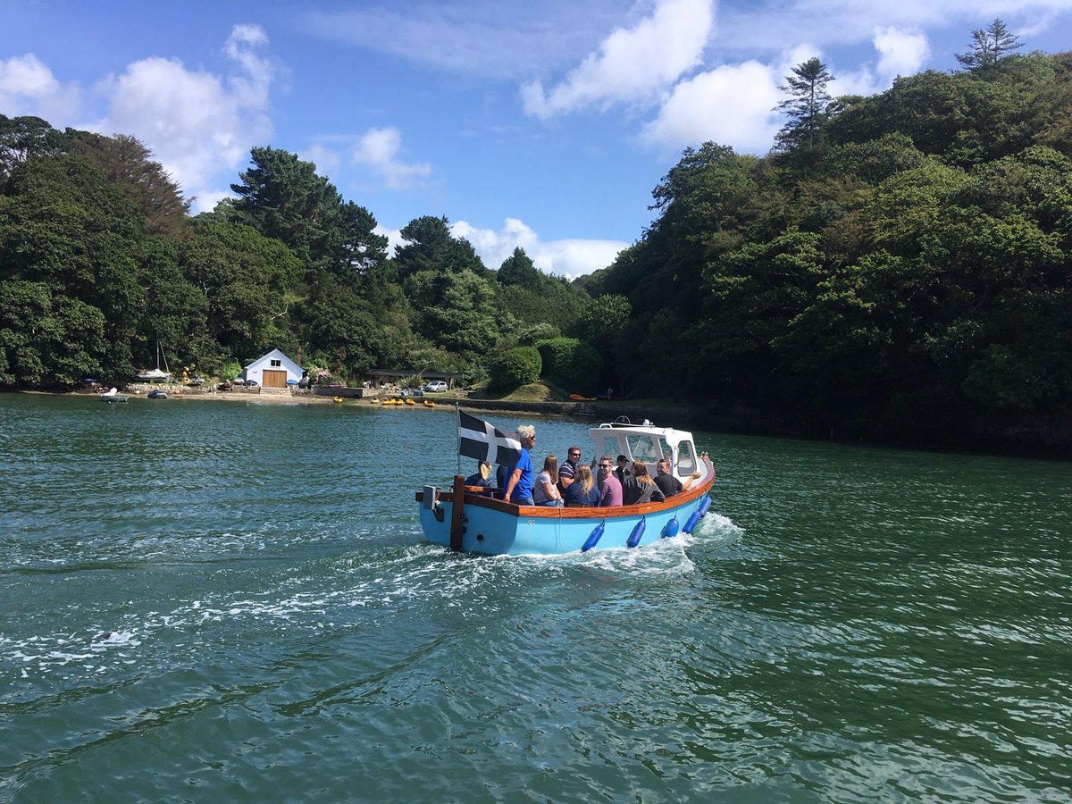 HelfordRiverCr's tweet photo. Get inspired this #WorldBookDay and book a #helfordrivercruise along #Frenchmanscreek #daphnedumarier @BudockVeanHotel @lonelyplanet @ILoveCornwallUK https://t.co/Rxop8V5YTA