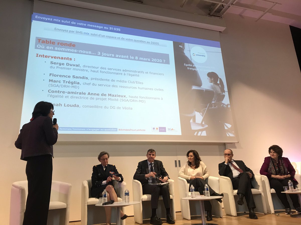 VDAGAND's tweet photo. « Une politique d’égalité femmes hommes nécessite une politique volontariste mais aussi des volontés.. et un sponsoring à plus haut niveau pour pousser » Dîna Louda conseillère DG Veolia @Armees_Gouv @i_saurat @DefenseConnect  @combattantesnum https://t.co/xHsQ1BXUp2