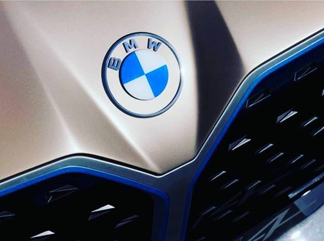 DesignLollypop's tweet photo. Interesting article on the new transparent BMW logo...
https://t.co/SJWVLhzA0B

#logo #brand #logodesign #branding #brandidentity #bmw #bmwi4 #designinspiration #designer https://t.co/qnyFF4jx6r https://t.co/Lo3hNU55We