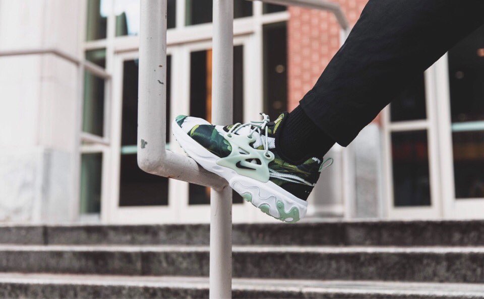 𝐔𝐏 𝐓𝐎 𝐃𝐀𝐓𝐄 Nike 植物のグラフィックが特徴的な新作スニーカー React Presto Premium Pistachio Frost が国内3月5日に発売予定 オンライン発売中 リアクトプレスト ナイキ Cn7664 300 詳しくは記事をチェック T Co