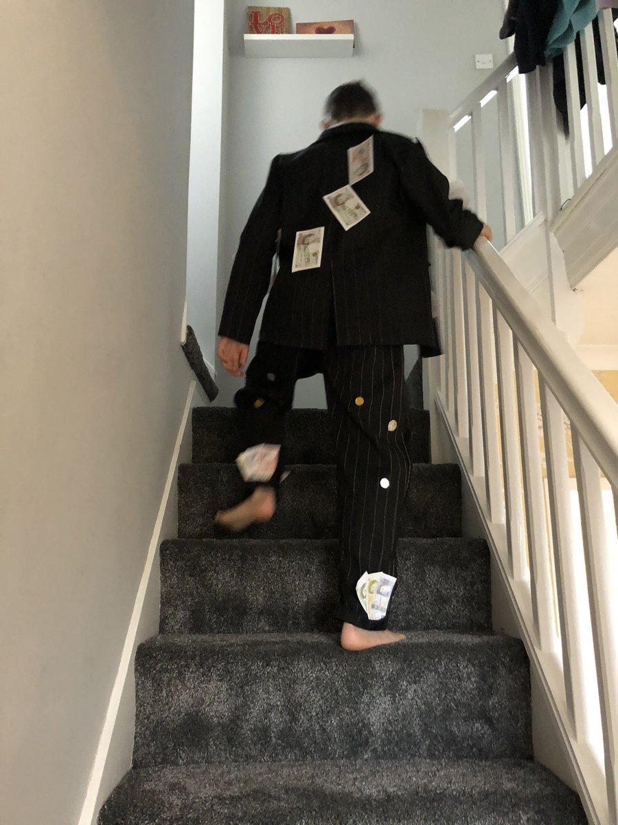 ToniToni80's tweet photo. #BillionaireBoy #WorldBookDay #WorldBookDay2020 #bumfresh #loadsamoney @marzy120 @RScottPrimary @davidwalliams @singy002 @Lewis_Singleton https://t.co/mXQs3ZItnf
