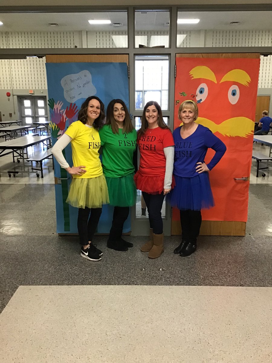The Reading Specialists at Groveland showed their spirit with One Fish, Two Fish Day! <a href="/CBGrovelandEl/">Groveland Elementary</a> <a href="/CBKellySzemanek/">Kelly Szemanek</a>