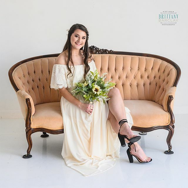 PhotoBBP's tweet photo. Jenna made such a beautiful bride last weekend.  #bridesofbbp #brittanybarclayphotography https://t.co/xKp6ZmPcJB https://t.co/EVOaGcs8KW