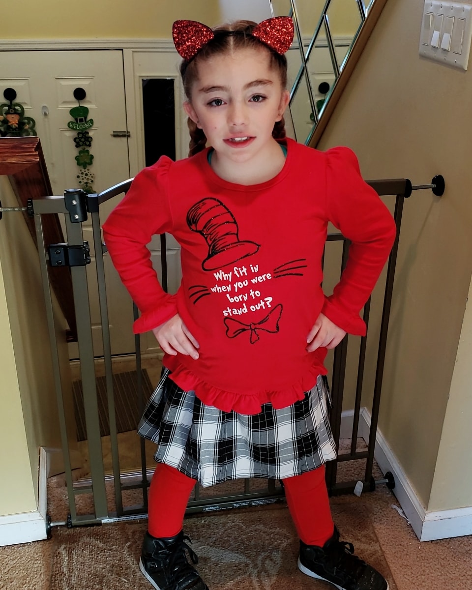 foreverMiaPia's tweet photo. Wear a shirt we can all read and we will learn something new from you indeed. I can read with my eyes shut day #myDory #girliegirl #Grundyliteracyweek #alwaysBEYOU #teamo #MadisonJane @SachemSchools @SachemSEPTA @TriciaTroise @GrundyAve @GrundyArtRoom @sachemlibrary @Cmmorda https://t.co/srbrmHeZNq