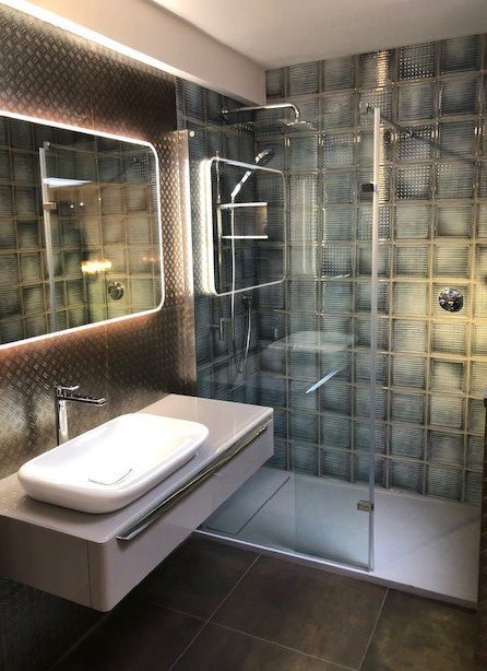 Graff_Designs's tweet photo. More Interiors in the UK has created some spectacular GRAFF displays in their showroom. Find inspiration at your local showroom. #graffdesigns #grafffaucets #faucet #bathdesign #interiordesign
https://t.co/kSxDeuZwyH https://t.co/xYfsQ3N2Kk