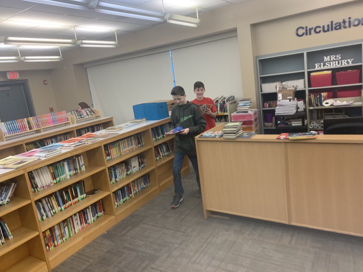 MissSolchik's tweet photo. Today was our final #OrigamiYoda book club! Students put their knowledge to the test with a #digitalbreakout and a chance to win an “out of this world” prize. Thanks for organizing book clubs, @wayne5th ! #proud2bMIS https://t.co/mtkdpnNBpK