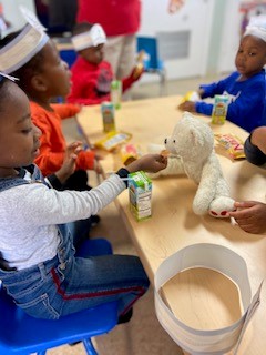 ECS4Kids's tweet photo. #tbt We're throwing it back to just last week with more photos from our #Blue4Books event. Want to get involved? Contact our friends at @LiteracyProsJax! #ECS4Kids https://t.co/imArGkLm4g