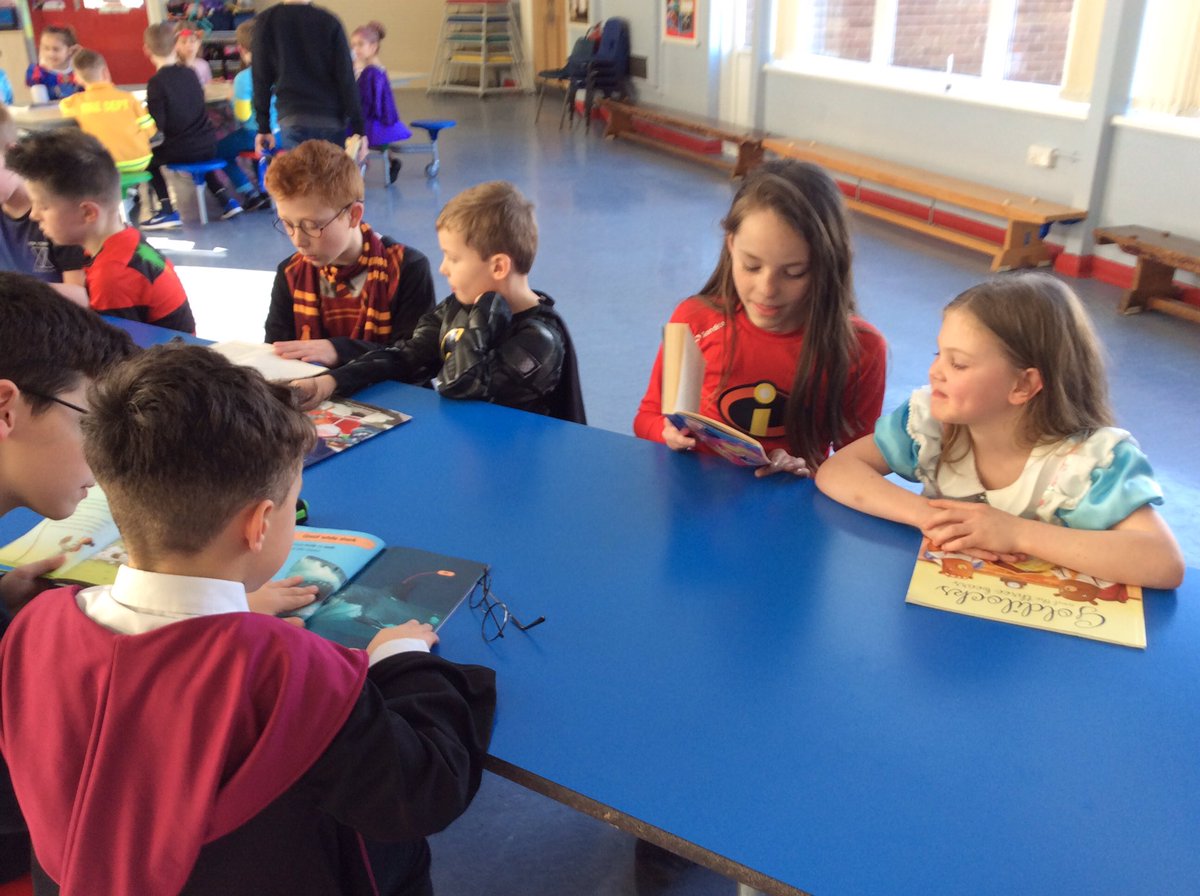 Recstjosephs1's tweet photo. Year 6 peer reading with year 2. 👍👌👍 #WBD2020 #peerreading #sharingstories #sharinglove https://t.co/nFDGAAytyb