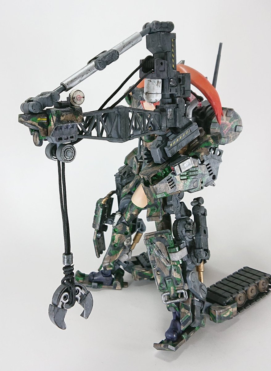 回収作業用のクレーンはベルクトさん(@fujimu5015)にご助言いただきました。
回収戦車のクレーン風?にしたつもりです。 