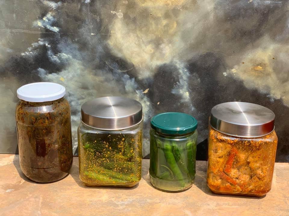 More pickles 1. Gajar Gobhi Shalgam ka achar2. Kaali gajar ka mustard walla achar 3. Sarsoon walli hari mirchi 4. Paani walli hari mirchi (which is now fancily called lacto fermented chillies) With my growing obsession with fermented foods , pickles are new favourite