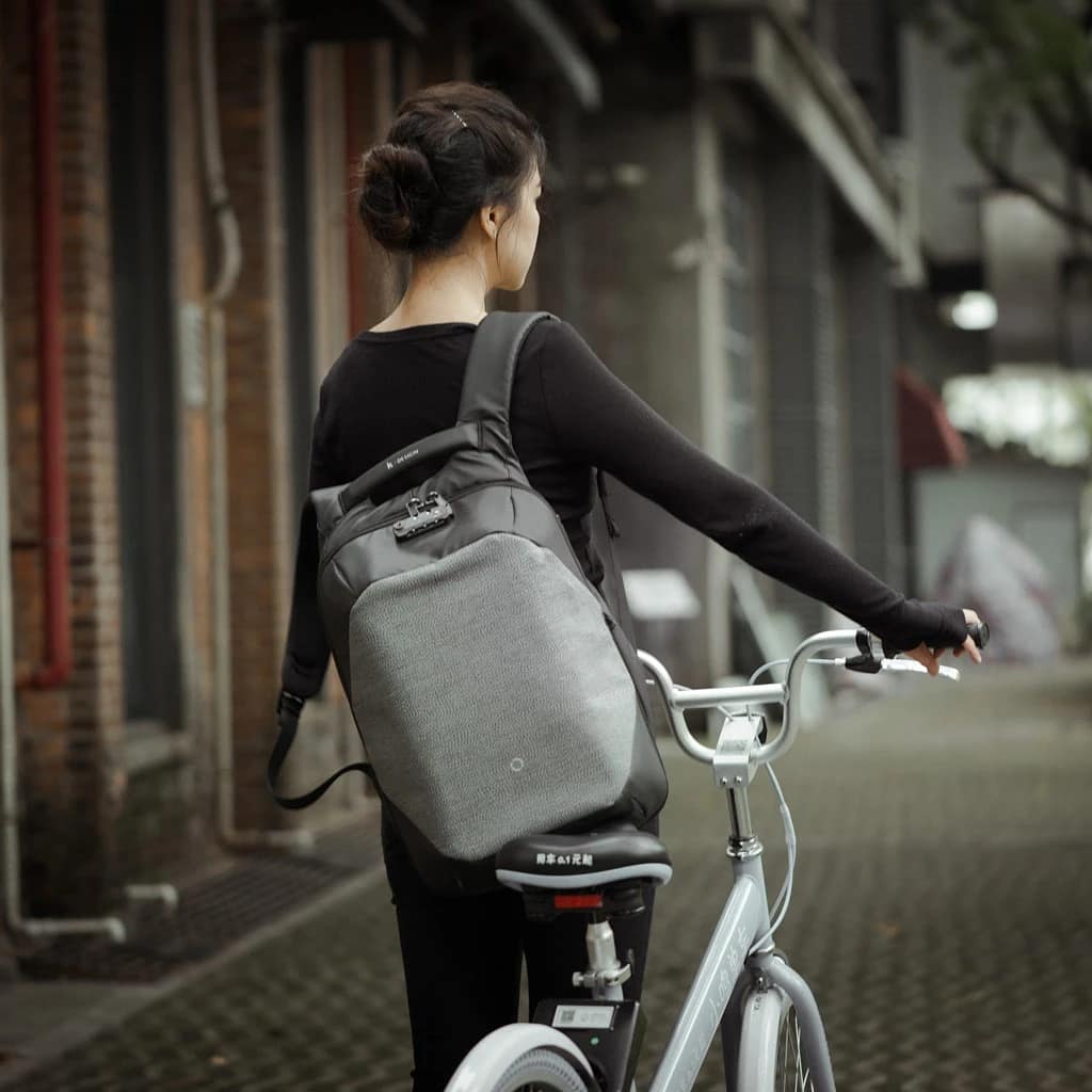 HeavyArm_Store's tweet image. 📦 Preorder Online (Free Delivery): bit.ly/2OKSB88 👉 Korin designed the ClickPack Anti-theft Backpack as a result to combine security, storage, convenience, comfort and beauty. Preorder Korin ClickPack Basic @ RM349!

#KorinDesign #HeavyArm