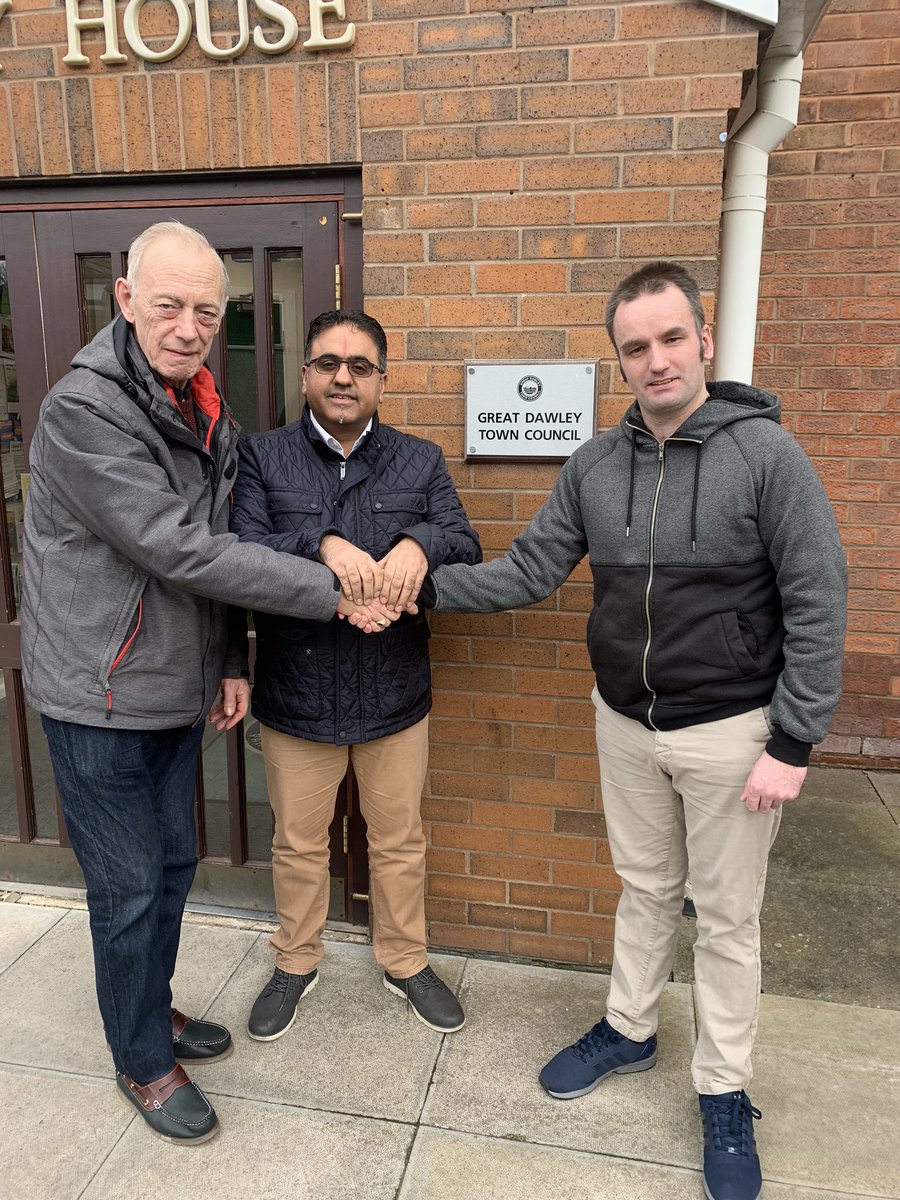 Really nice to meet the Mayor &amp; Deputy Mayor <a href="/GreatDawley/">Great Dawley Town Council</a> to discuss all that is great about our community #dawleyisgreat <a href="/CllrShaunDavies/">Shaun Davies</a> <a href="/BridgesLocally/">Building Bridges Locally 🌈</a> #malinsleeisgreat